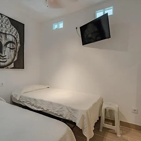 Lovely 1 Bed In K101 *